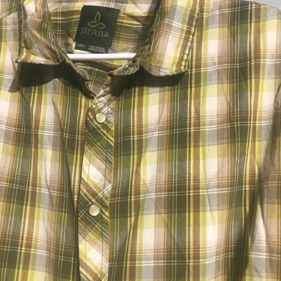 Prana Large Short sleeve shirt. - Picture 4 of 5